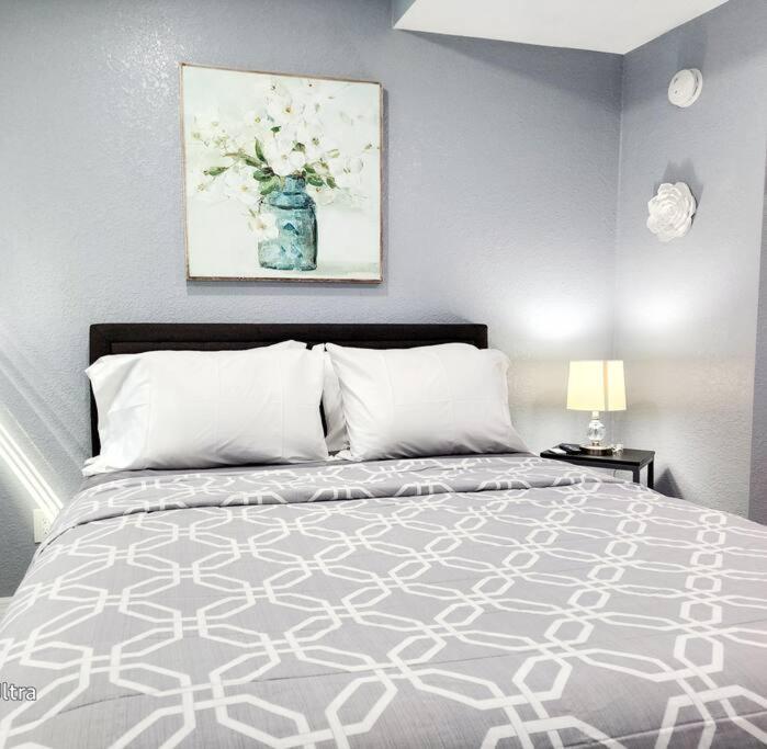 Apartment Private Getaway ! Lakeland
